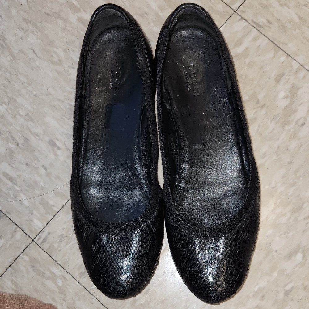 Gucci Women's Classic Black Flats - Picture 3 of 5